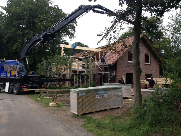 Strohballenanbau in Munderloh